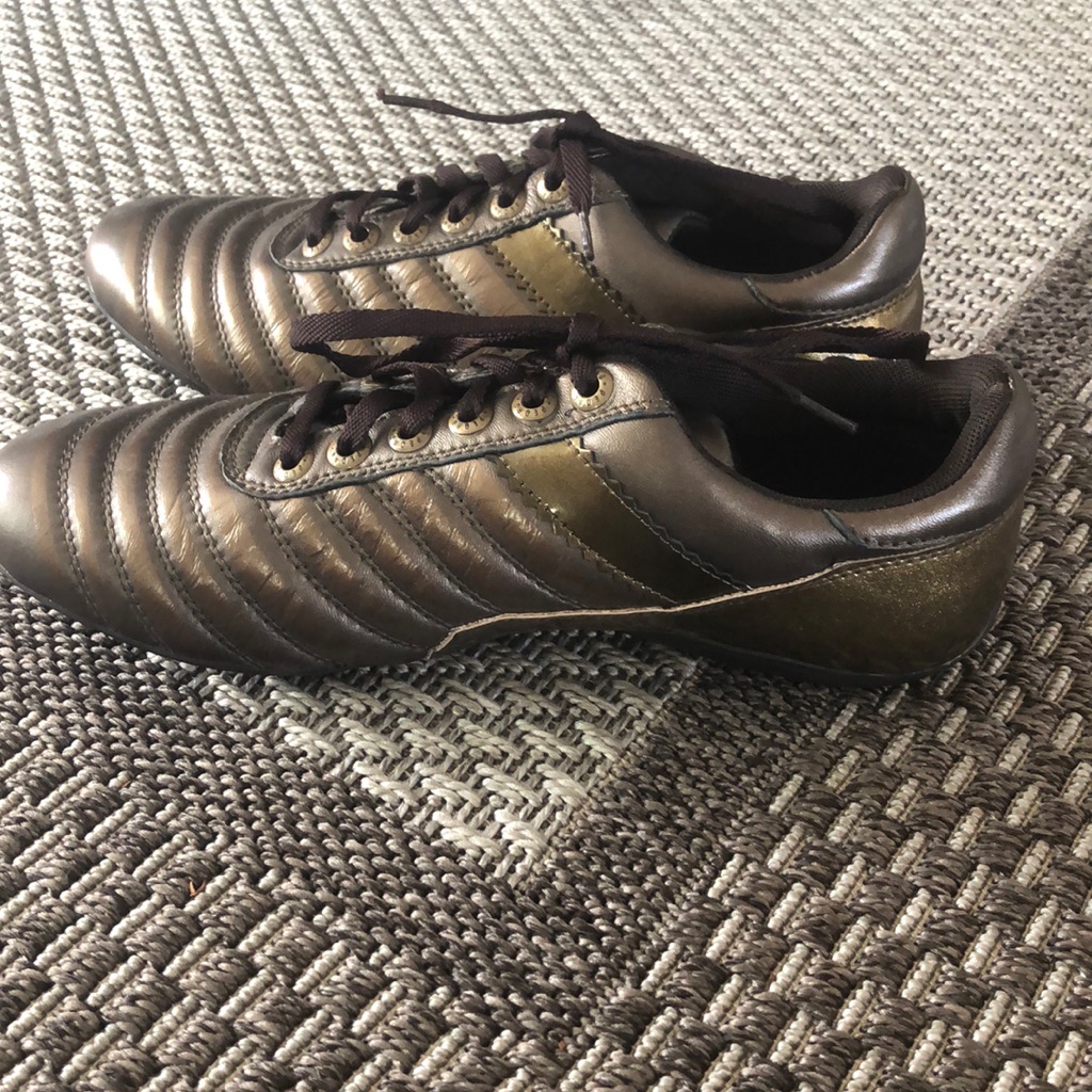 Mens Pedro Brand Metallic Sneaker Size 41